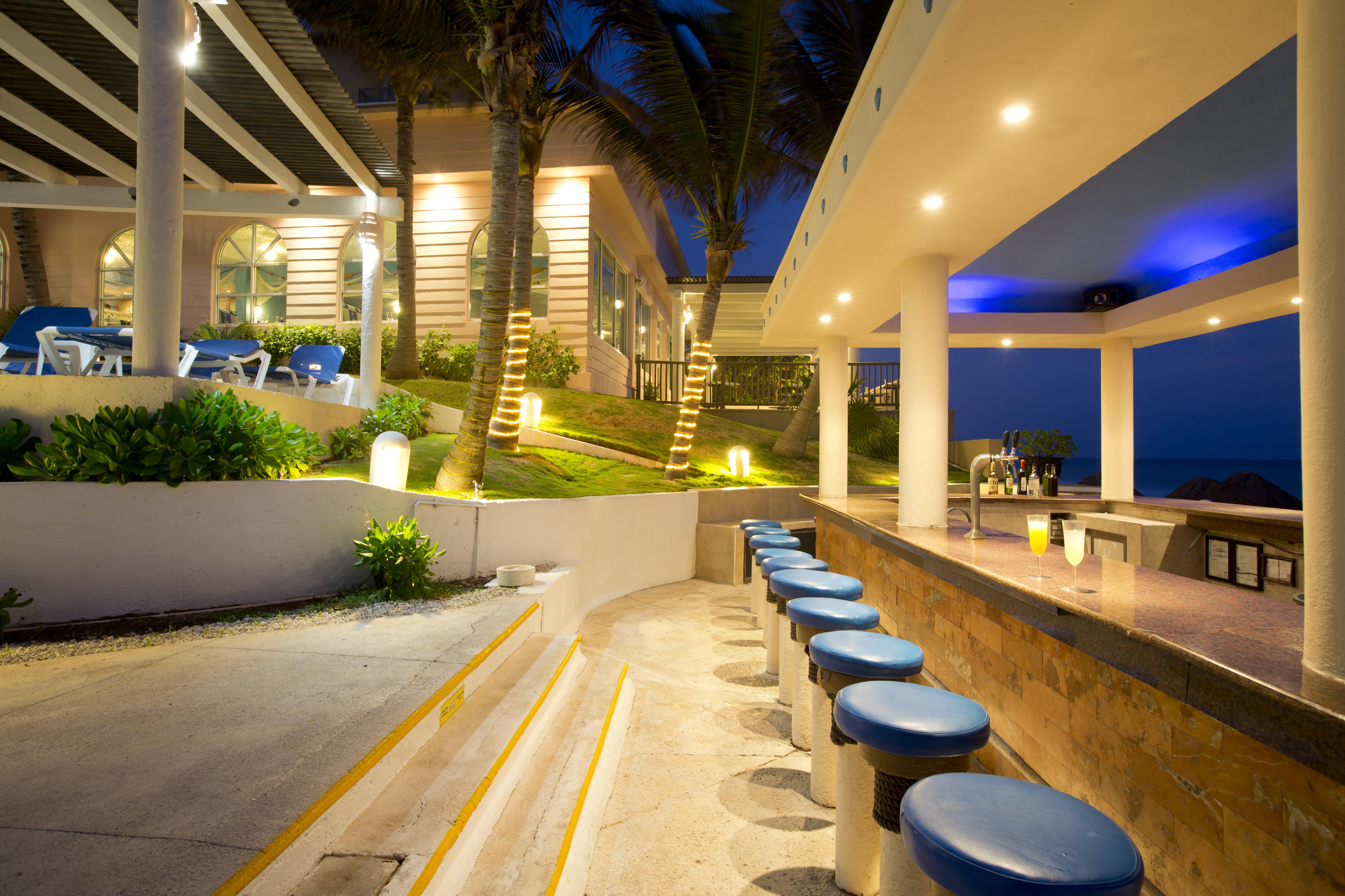 โกลเดน พานาสซัส รีสอร์ต แอนด์ สปา - ออลอินคลูซีฟ  Hotel แคนคูน ภายนอก รูปภาพ