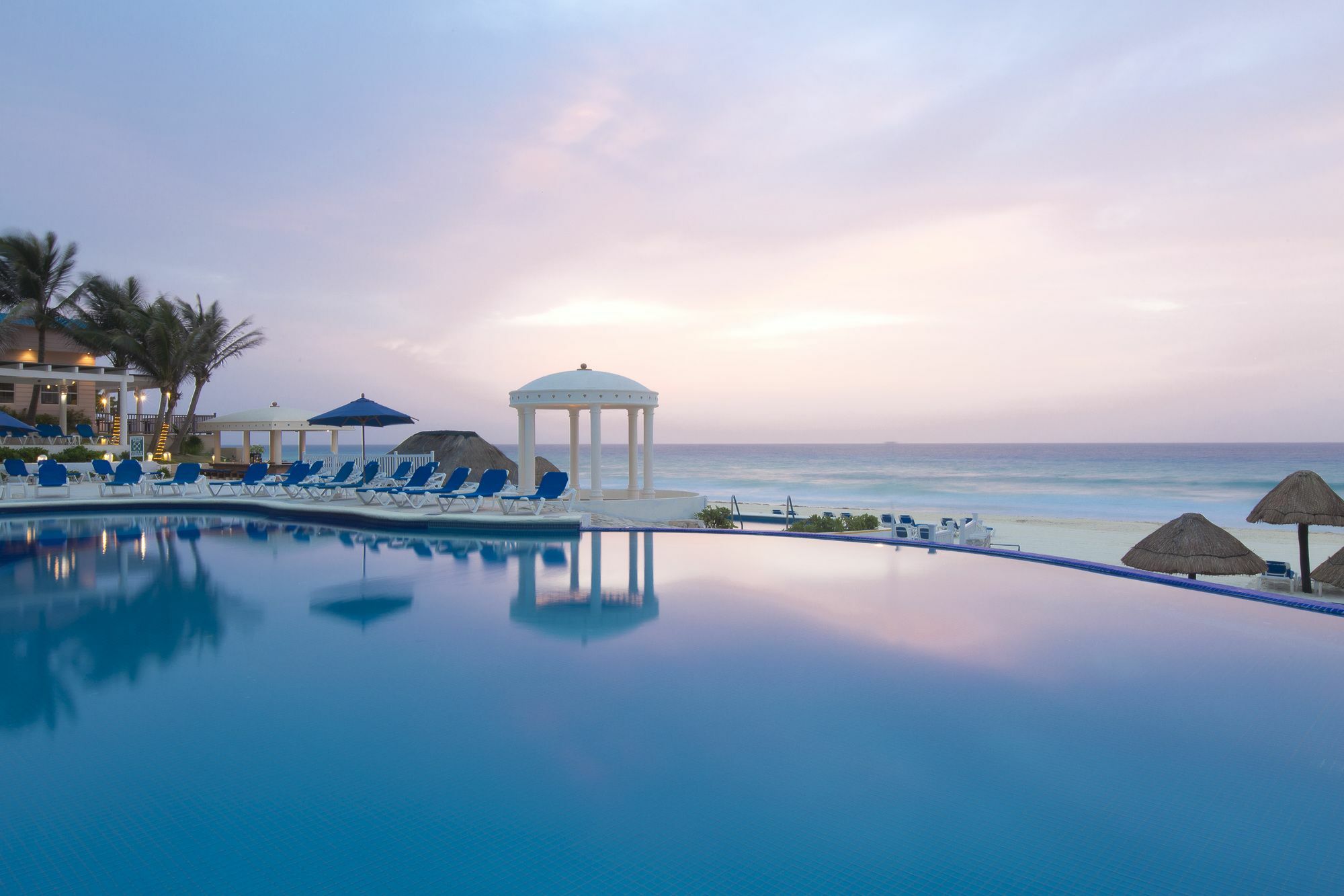 โกลเดน พานาสซัส รีสอร์ต แอนด์ สปา - ออลอินคลูซีฟ  Hotel แคนคูน ภายนอก รูปภาพ