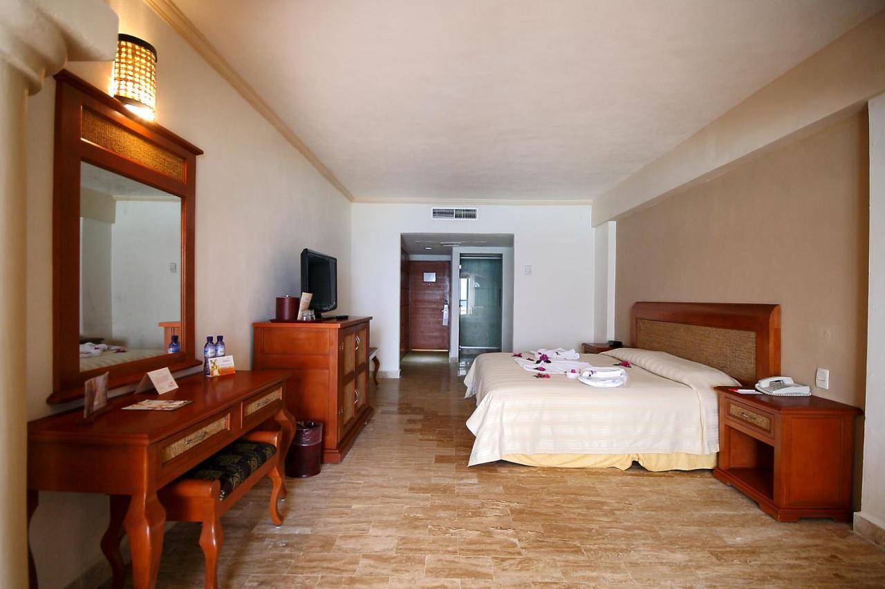 โกลเดน พานาสซัส รีสอร์ต แอนด์ สปา - ออลอินคลูซีฟ  Hotel แคนคูน ห้อง รูปภาพ
